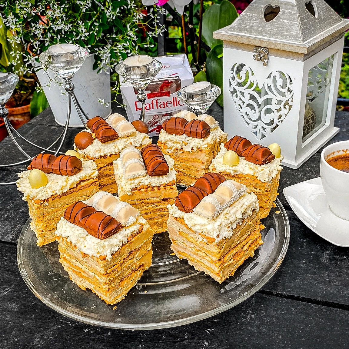 Ciasto Raffaello z mascarpone i Kinder Bueno